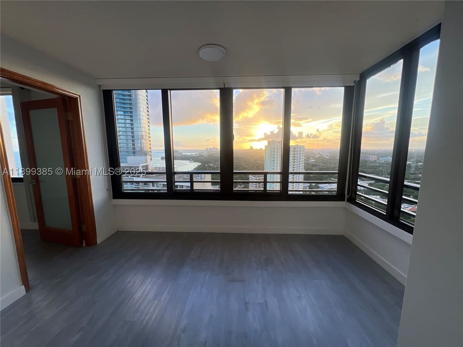 1+1 Condo — 2333 Brickell Ave #PH208, Miami, FL 33129