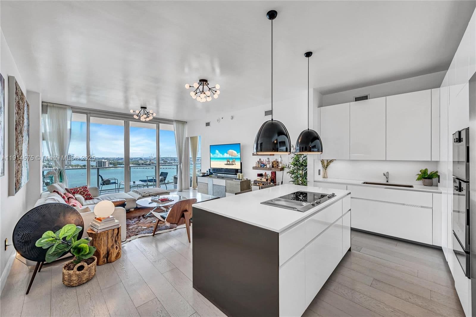 2+1 Condo — 2020 Bayshore Dr #1906, Miami, FL 33137
