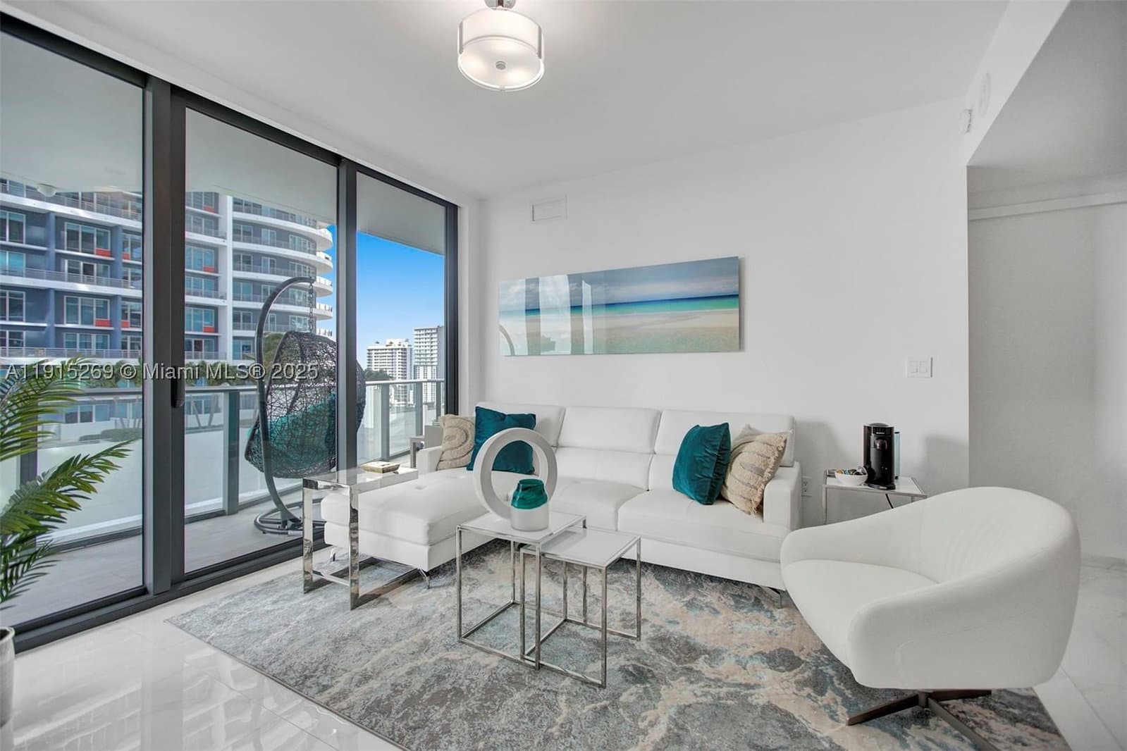 1-bedroom Condo — 1300 Miami Ave #1407, Miami, FL 33130