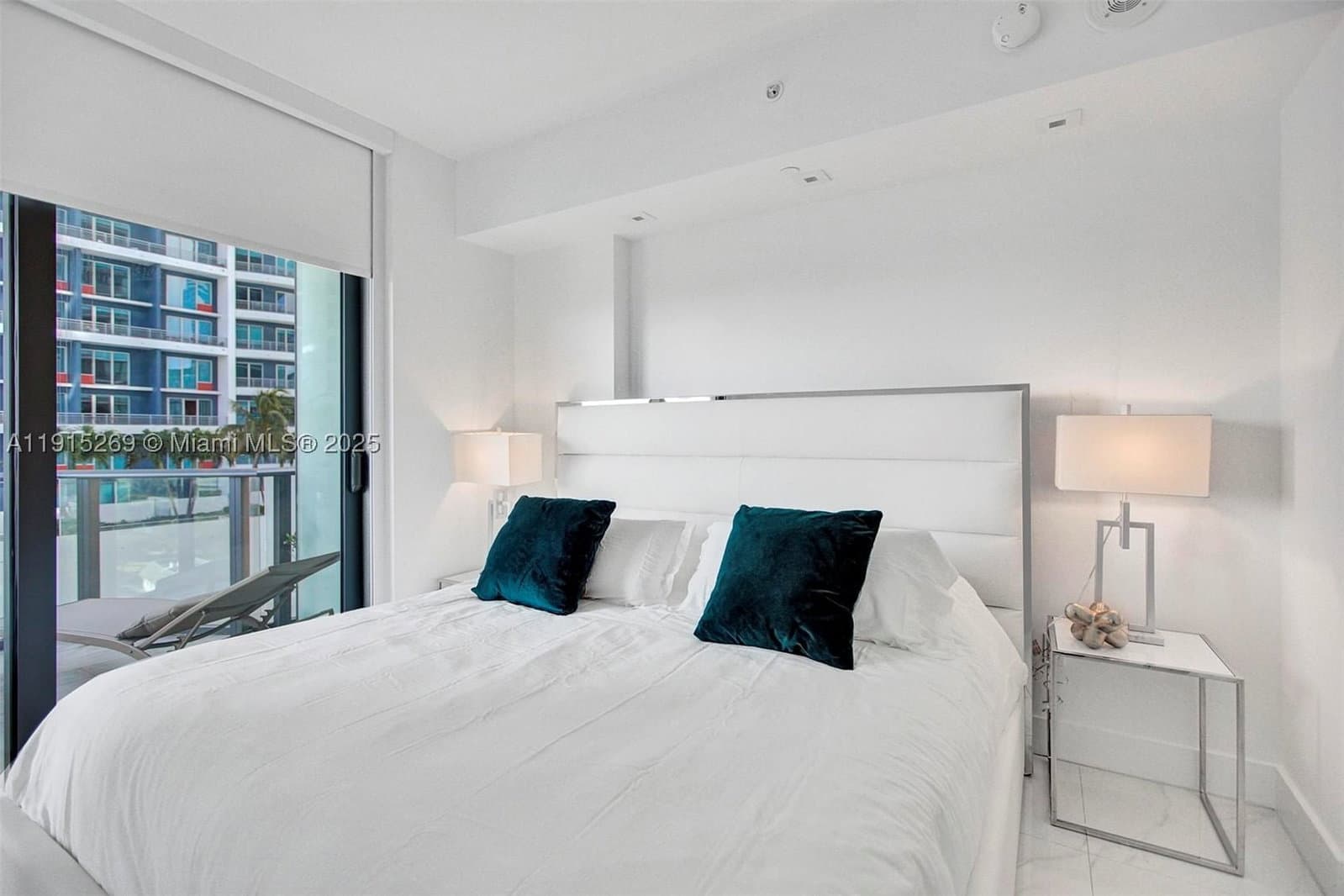 1-bedroom Condo — 1300 Miami Ave #1407, Miami, FL 33130