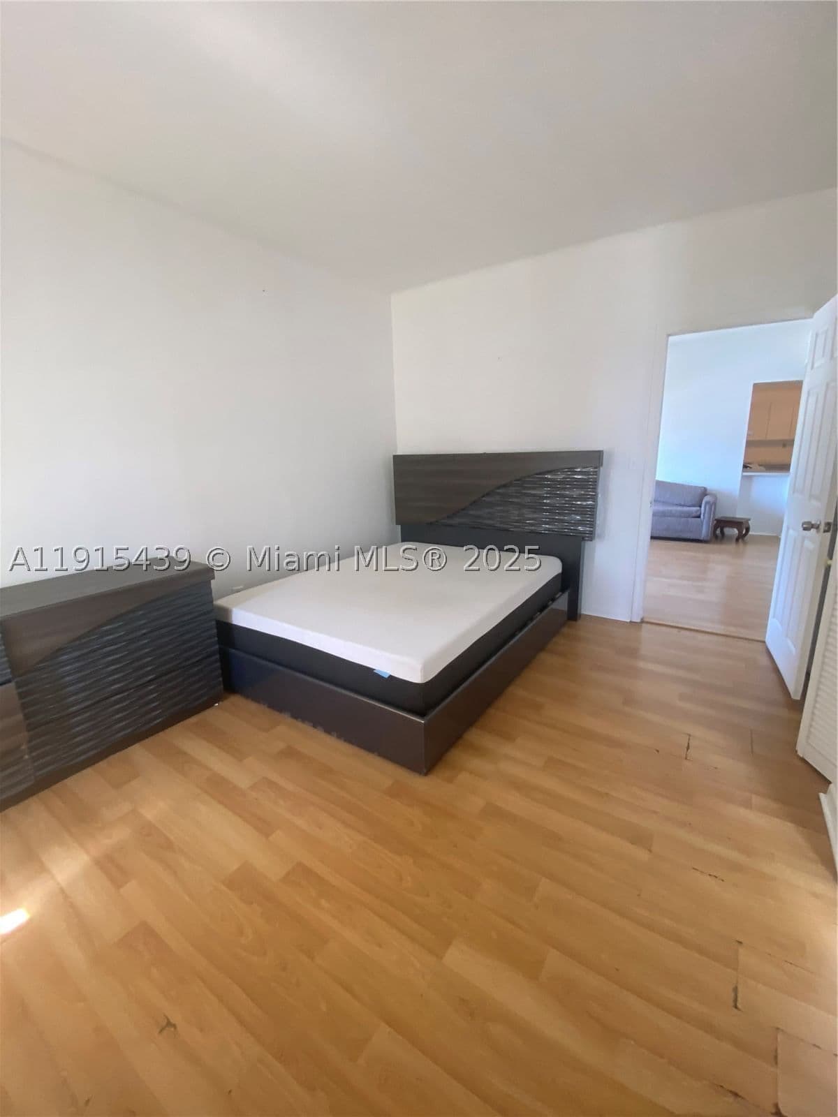 1+1 Condo — 1051 Meridian Ave #1M, Miami Beach, FL 33139