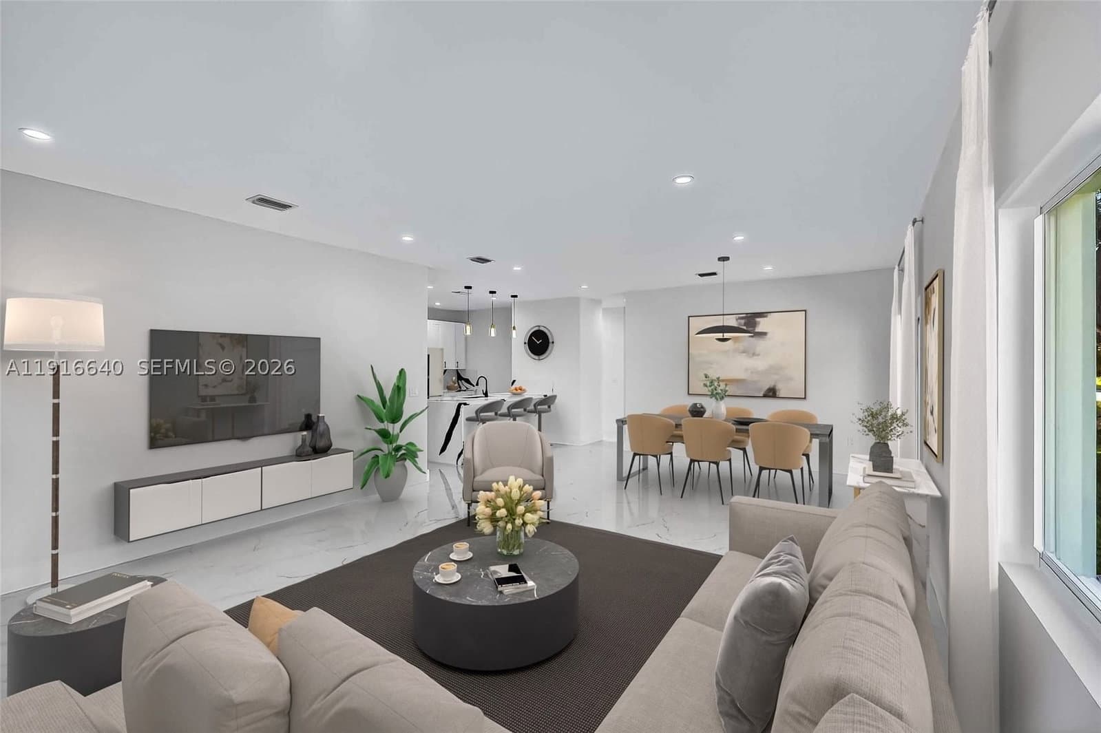 3+1 Müstakil ev — 1346 44th St, Miami, FL 33142