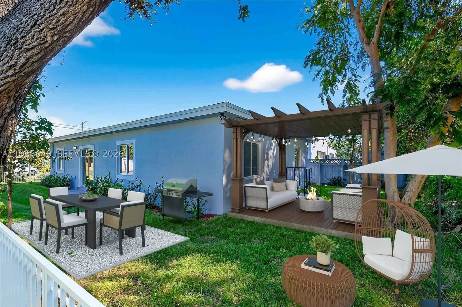 3+1 Müstakil ev — 1346 44th St, Miami, FL 33142