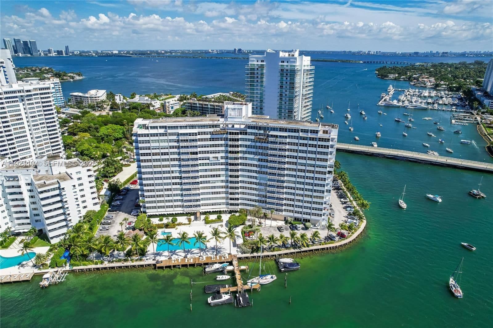 Condo — 20 Island Ave #1415, Miami Beach, FL 33139