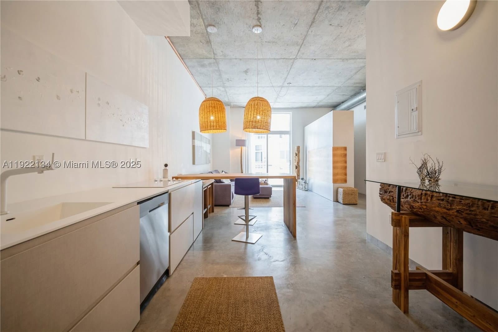 1+1 Condo — 2001 Meridian Ave #512, Miami Beach, FL 33139