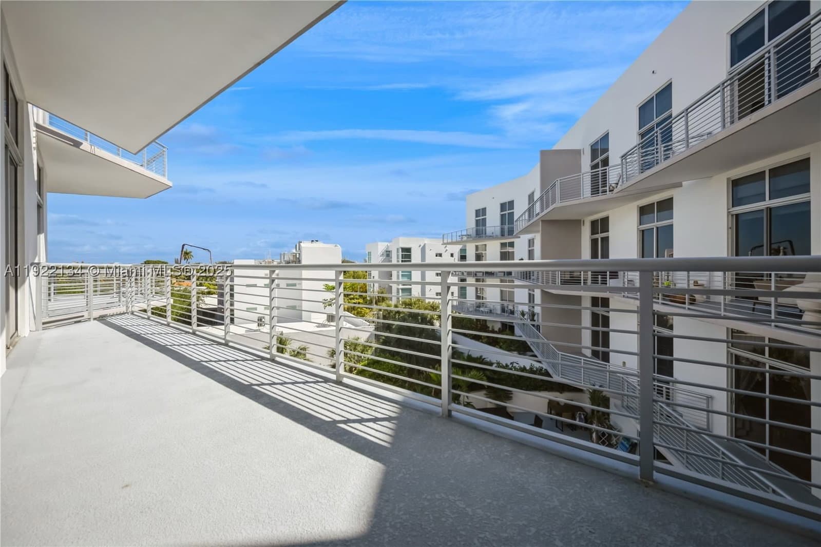 1+1 Condo — 2001 Meridian Ave #512, Miami Beach, FL 33139