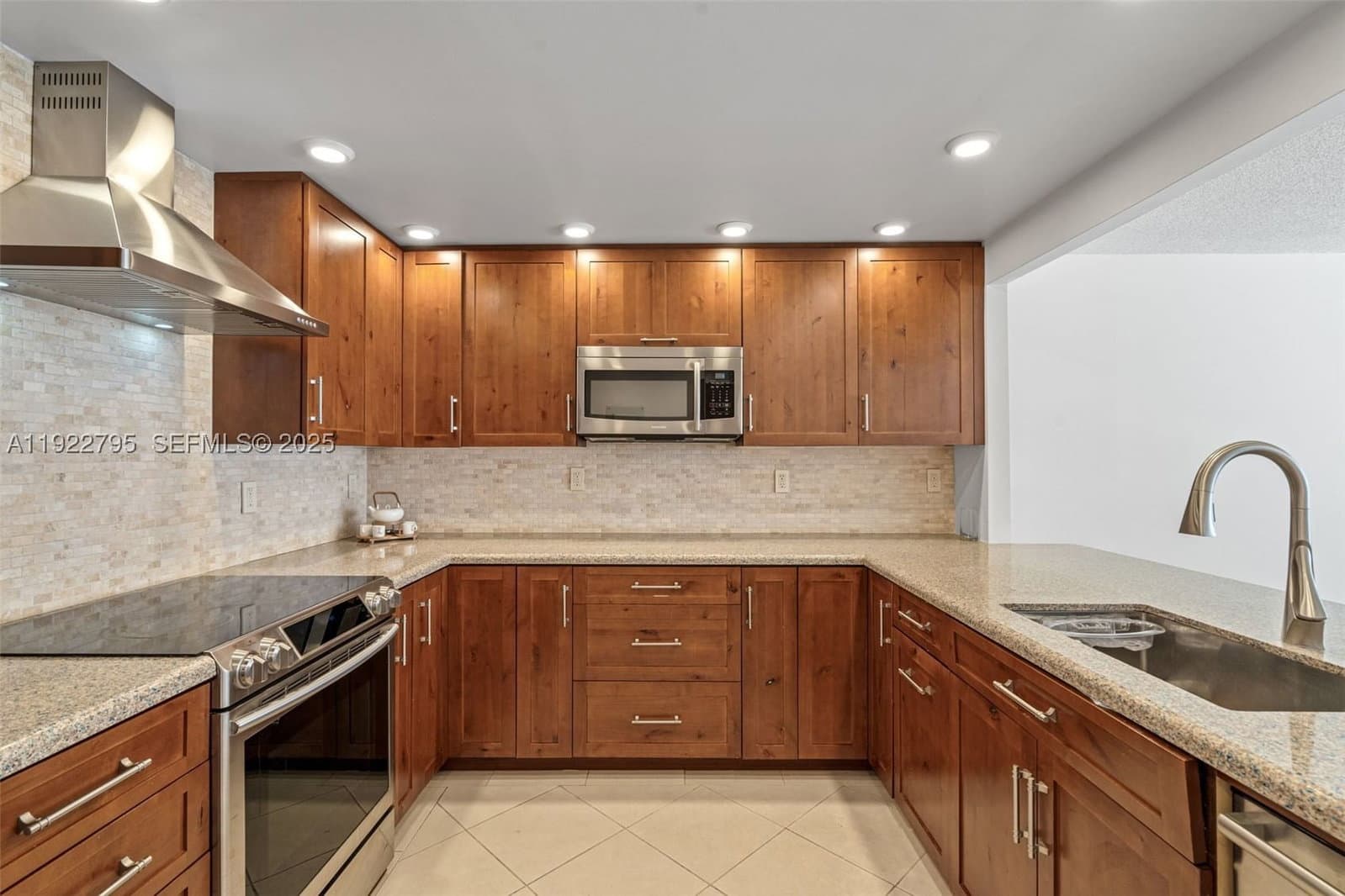 2+1 Condo — 1865 Brickell Ave #A1013, Miami, FL 33129