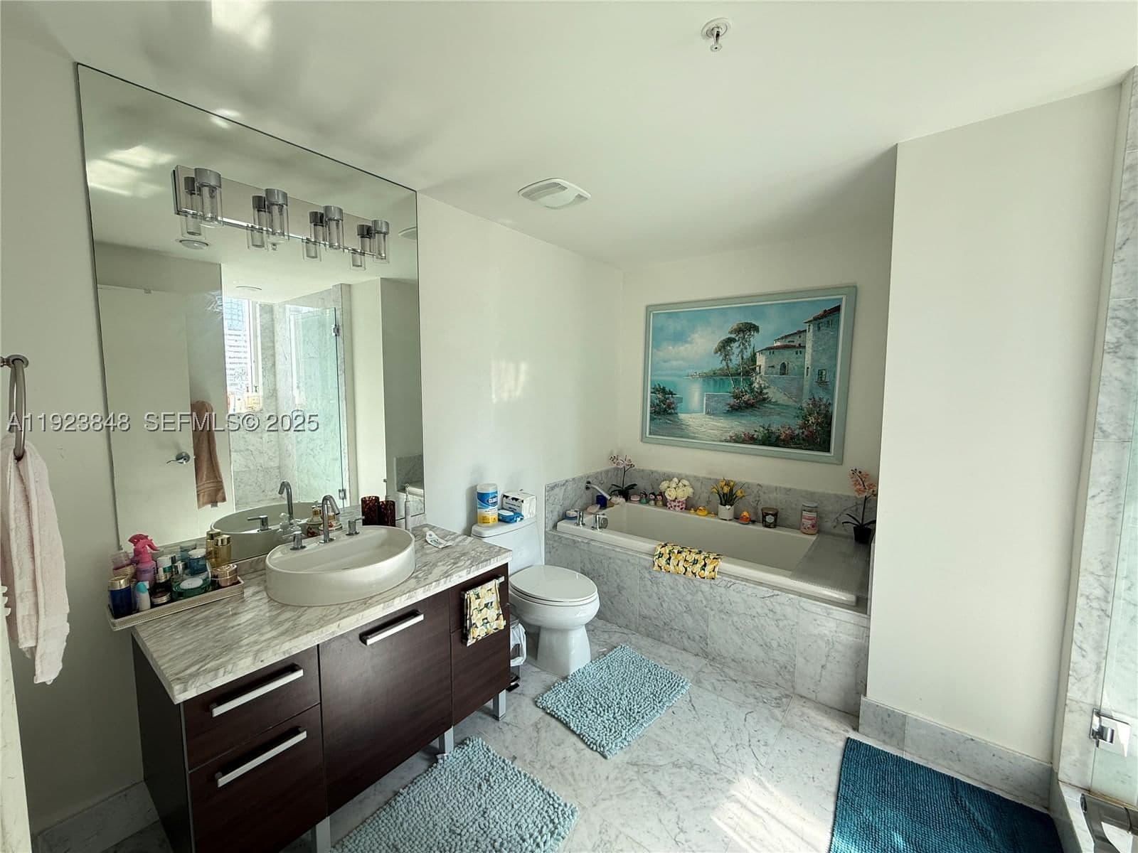 2+1 Condo — 253 2nd St #908, Miami, FL 33132