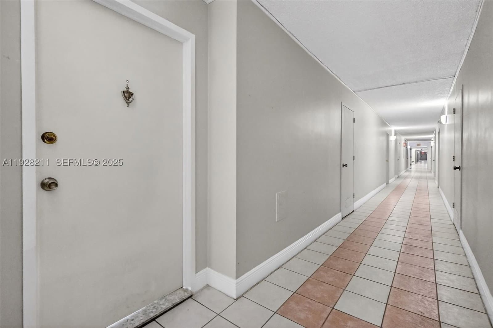 2-bedroom Condo — 7135 Collins Ave #1015, Miami Beach, FL 33141