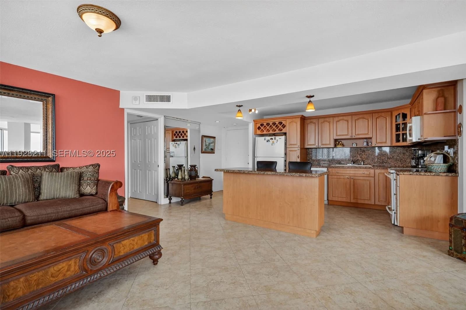 2-bedroom Condo — 7135 Collins Ave #1015, Miami Beach, FL 33141