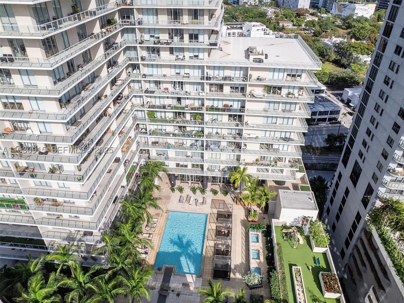 2-bedroom Condo — 3470 Coast Ave #H1605, Miami, FL 33137