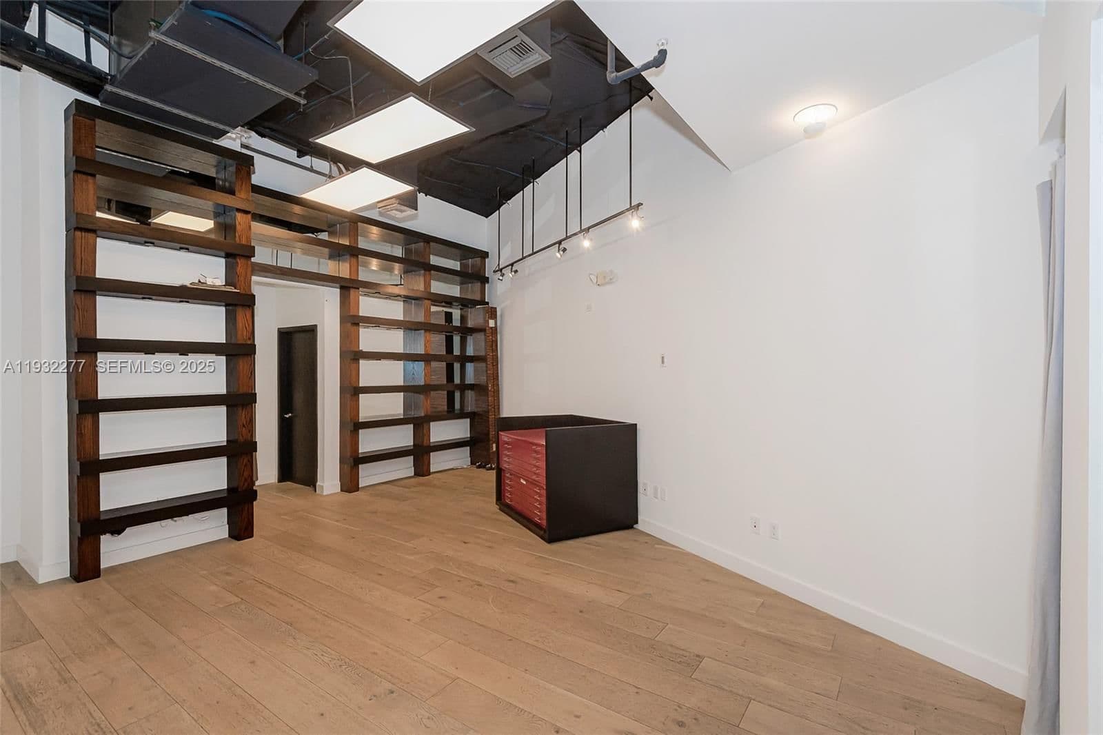Condo — 2030 Douglas Rd #120, Coral Gables, FL 33134