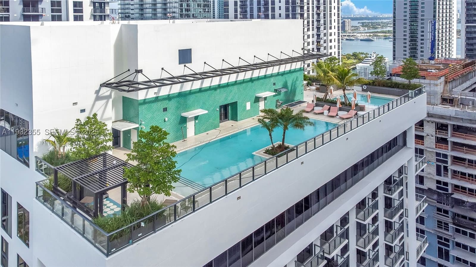 2+1 Condo — 11 6 Street #2201, Miami, FL 33132