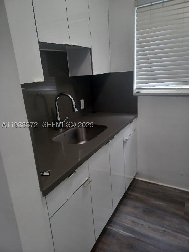 1+1 Condo — 6950 Byron Ave #2, Miami Beach, FL 33141