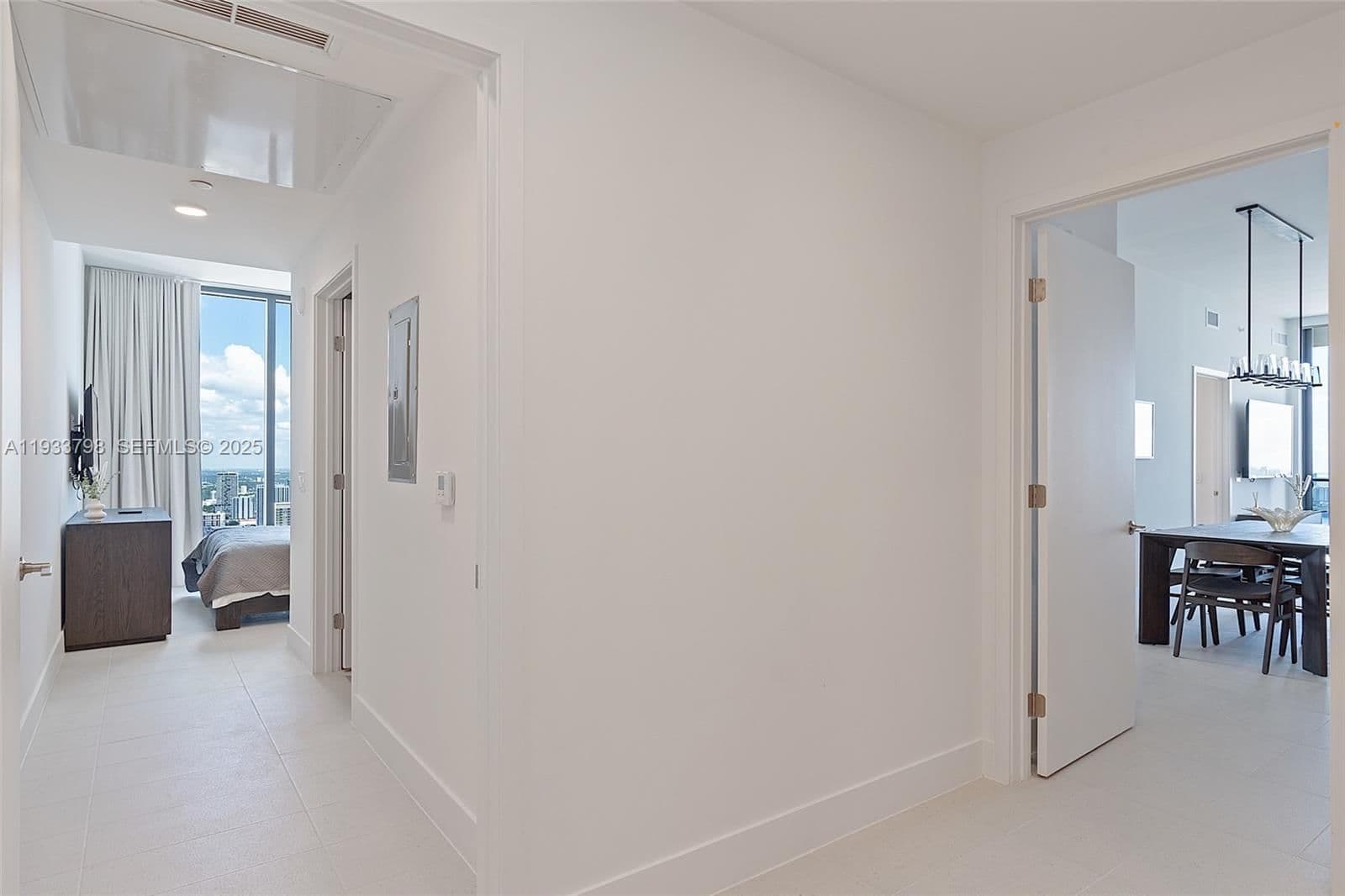 3-bedroom Condo — 159 6th St #5015, Miami, FL 33132