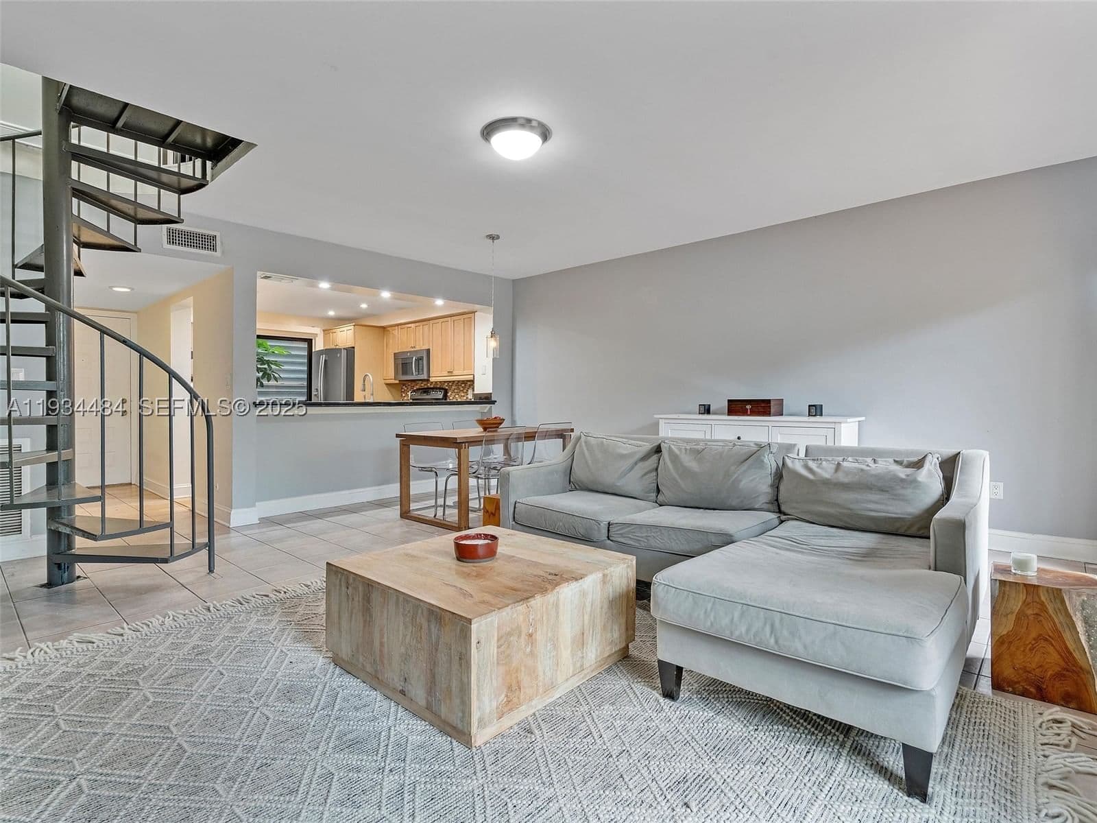 2-bedroom Townhouse — 515 38th St #10, Miami, FL 33137