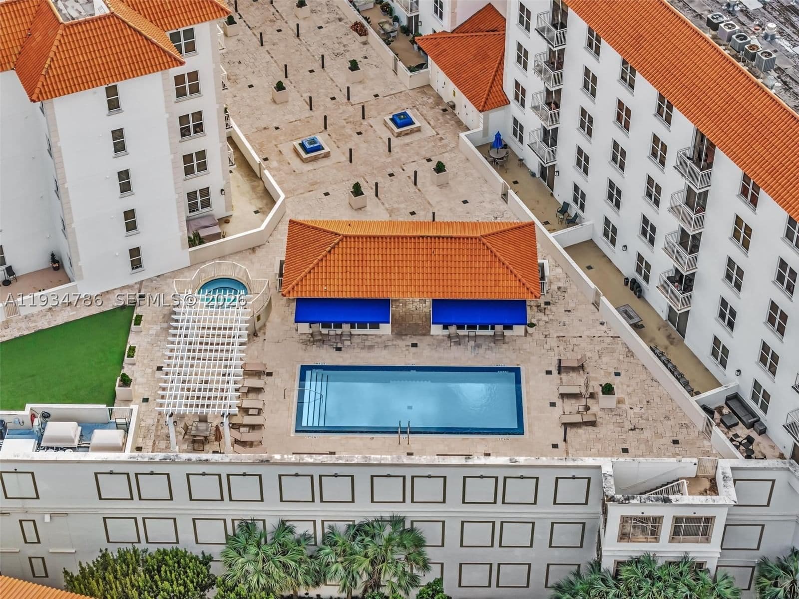 Condo — 2030 Douglas Rd #109, Coral Gables, FL 33134