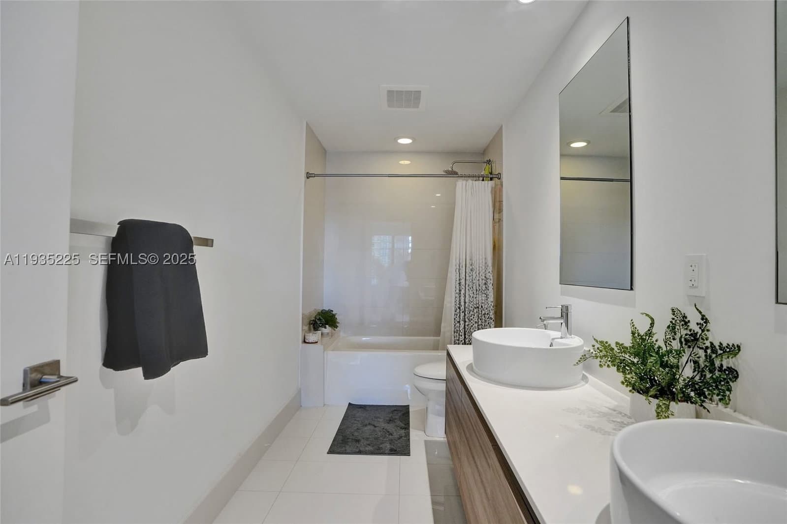 2+1 Condo — 121 34th St #902, Miami, FL 33137