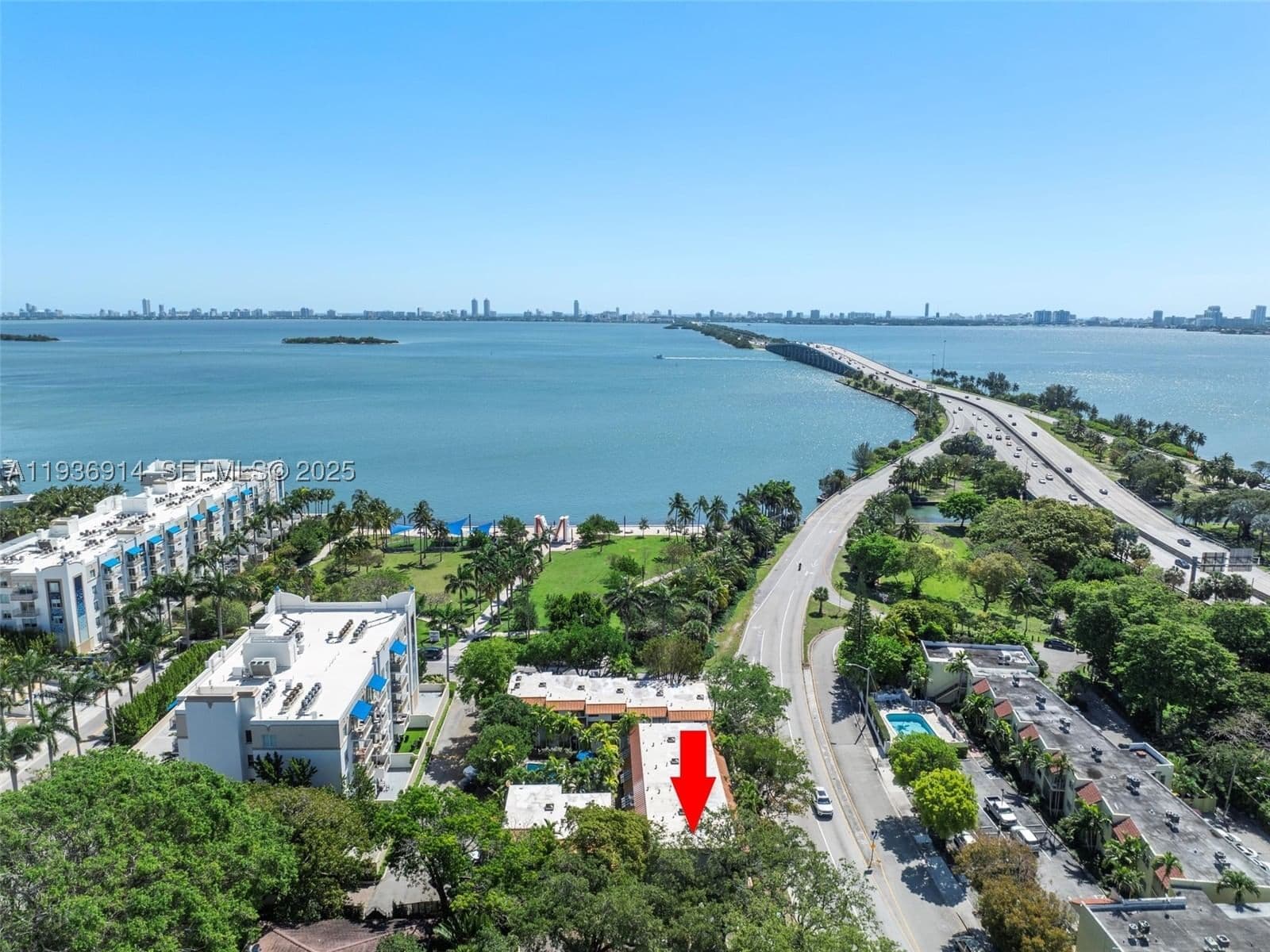 2-bedroom Townhouse — 523 38th St #6, Miami, FL 33137