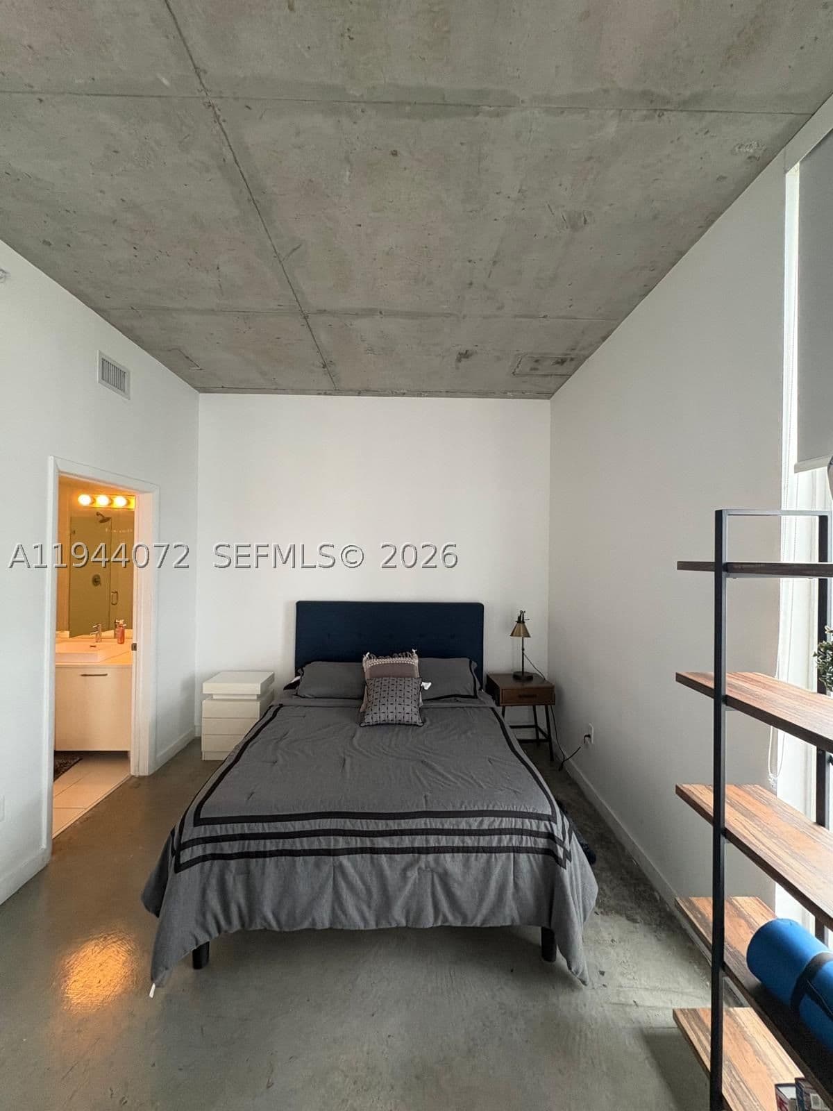 1+1 Condo — 151 1st St #3404, Miami, FL 33131