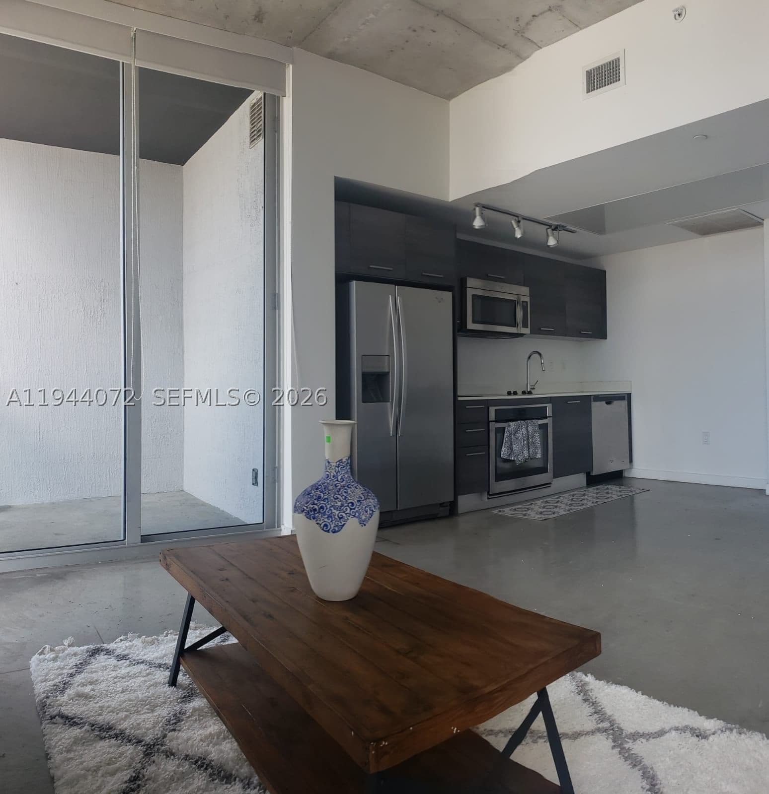1+1 Condo — 151 1st St #3404, Miami, FL 33131