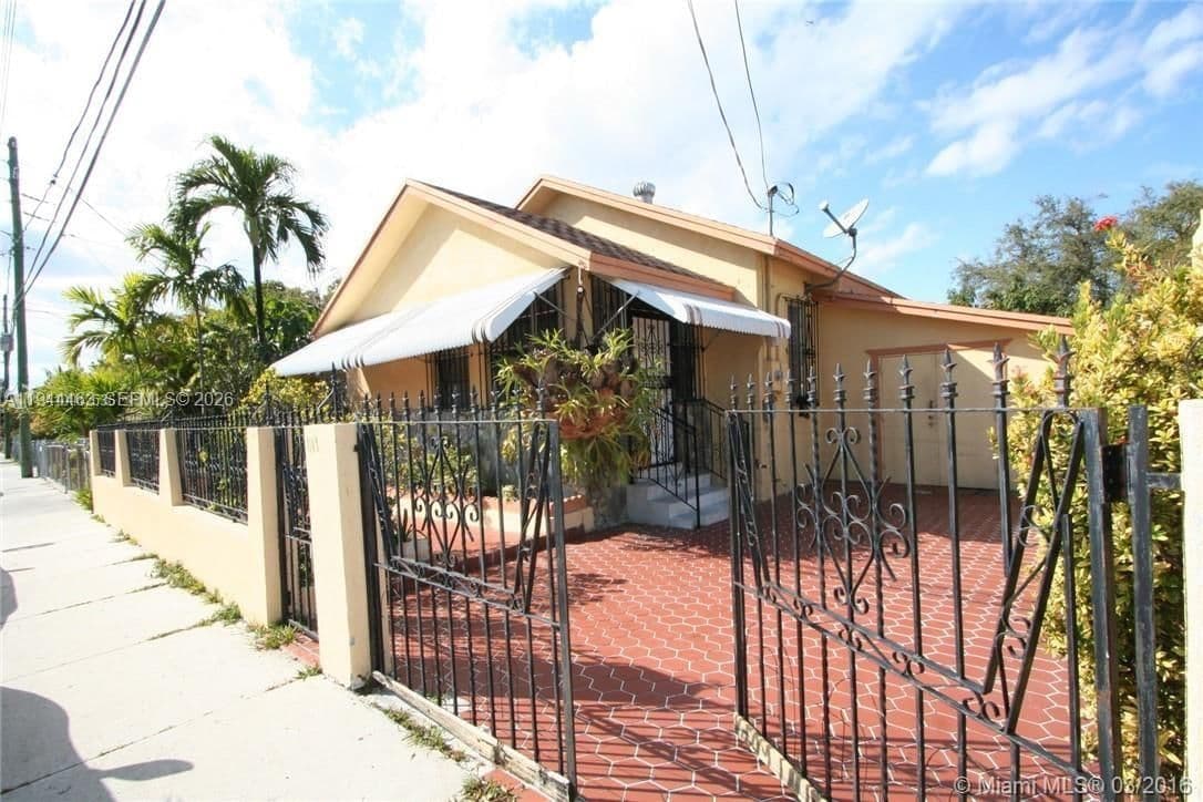 3-bedroom Single-Family Home — 1119 9th St, Miami, FL 33130