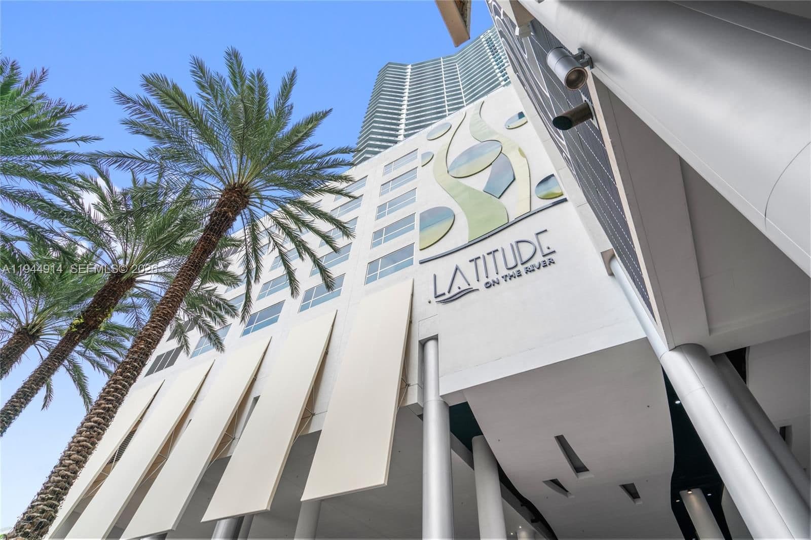 2+1 Condo — 185 7th St #2702, Miami, FL 33130