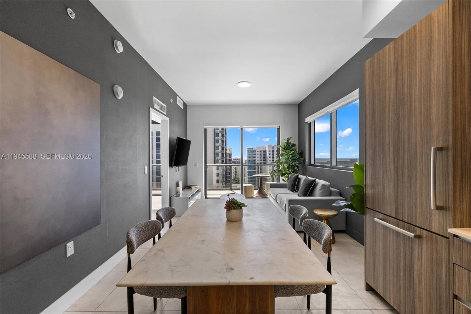 1+1 Condo — 239 9th St #2102, Miami, FL 33130