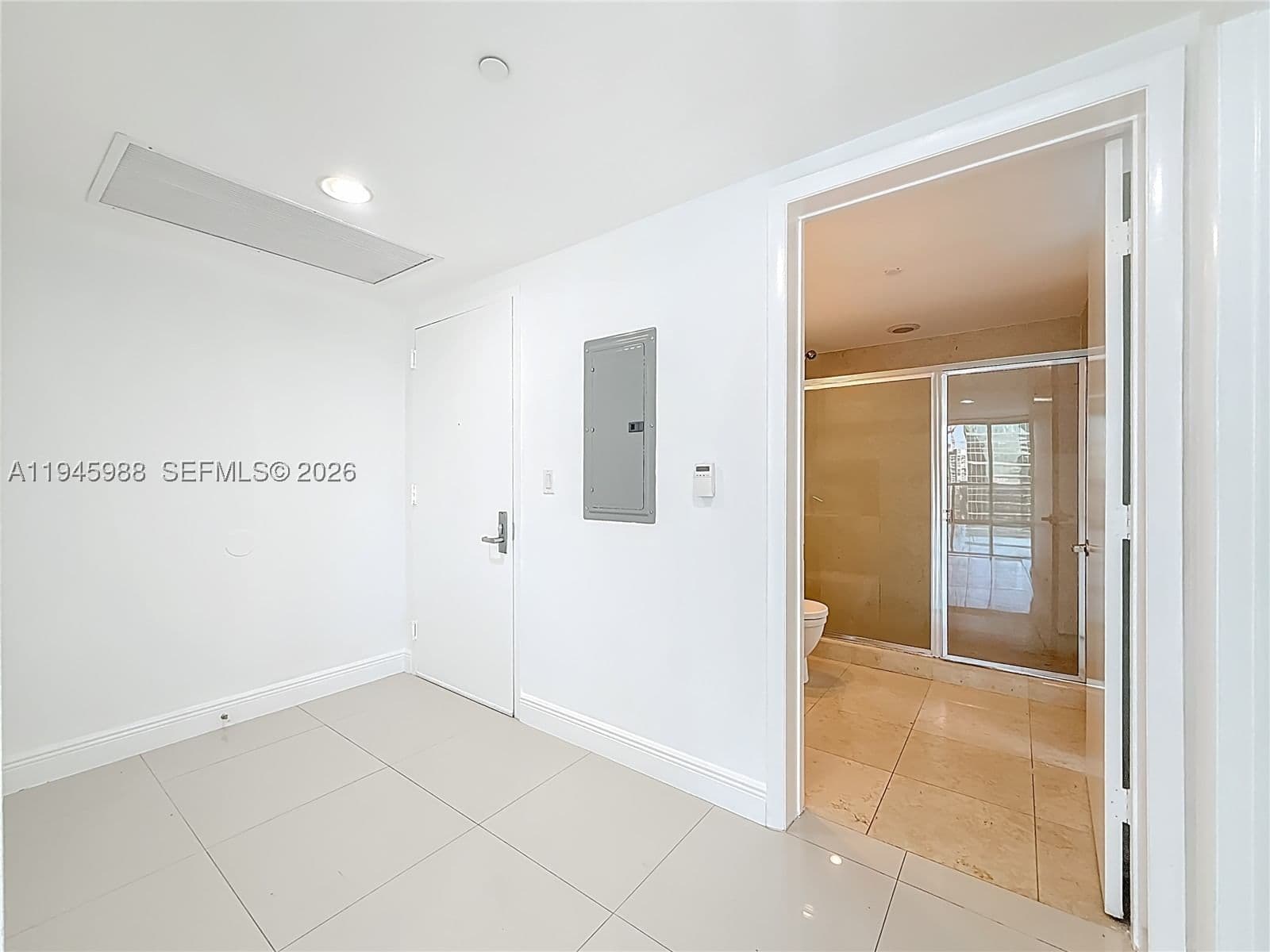 2+1 Condo — 475 Brickell Ave #4215, Miami, FL 33131