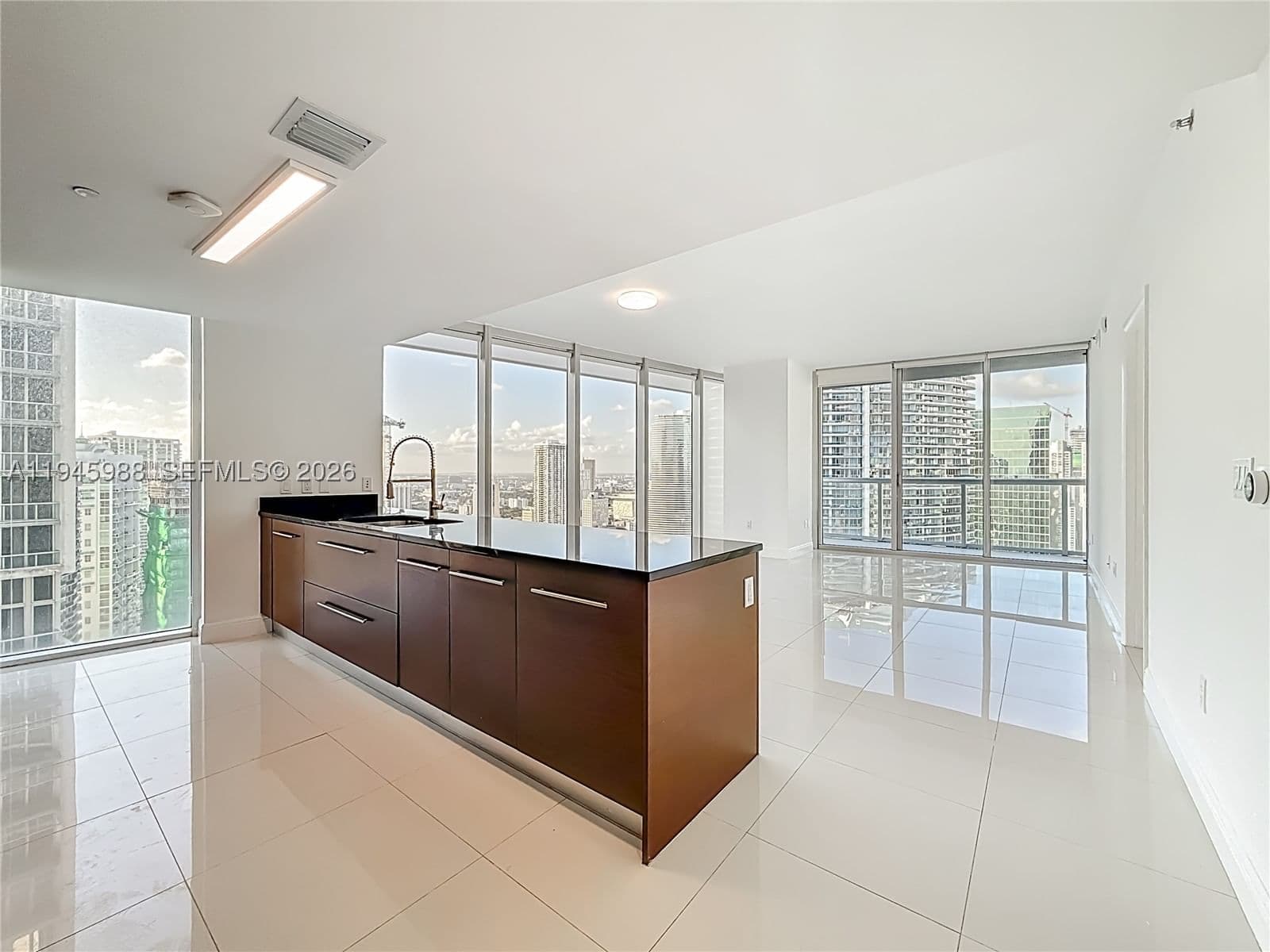 2+1 Condo — 475 Brickell Ave #4215, Miami, FL 33131