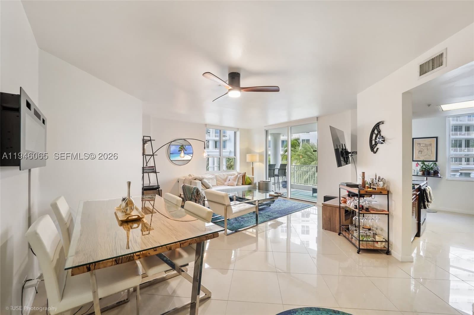 2+1 Condo — 701 Brickell Key Blvd #404, Miami, FL 33131