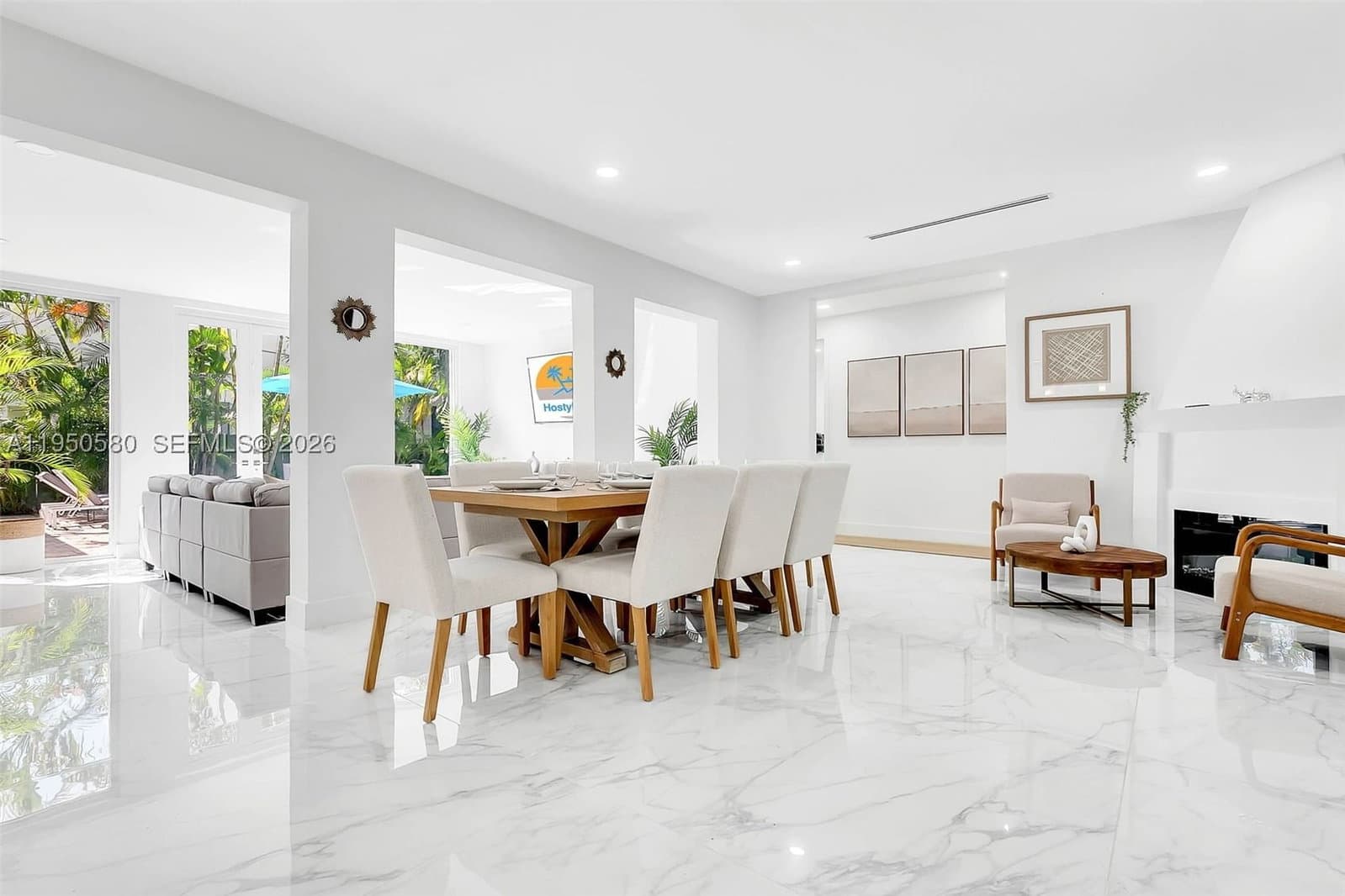 4+1 Müstakil ev — 1702 Espanola Dr, Miami, FL 33133
