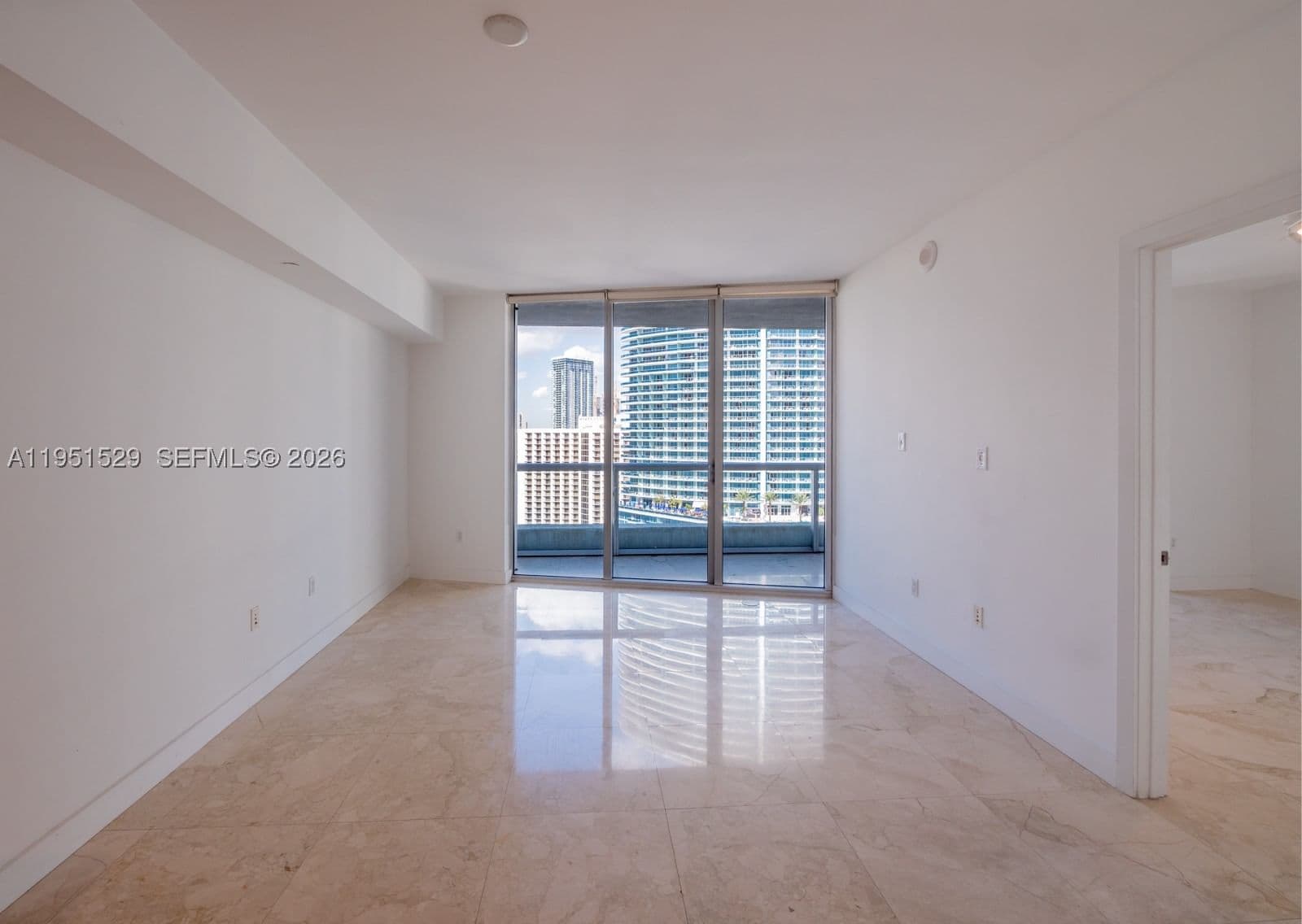 1+1 Condo — 465 Brickell Ave #2304, Miami, FL 33131