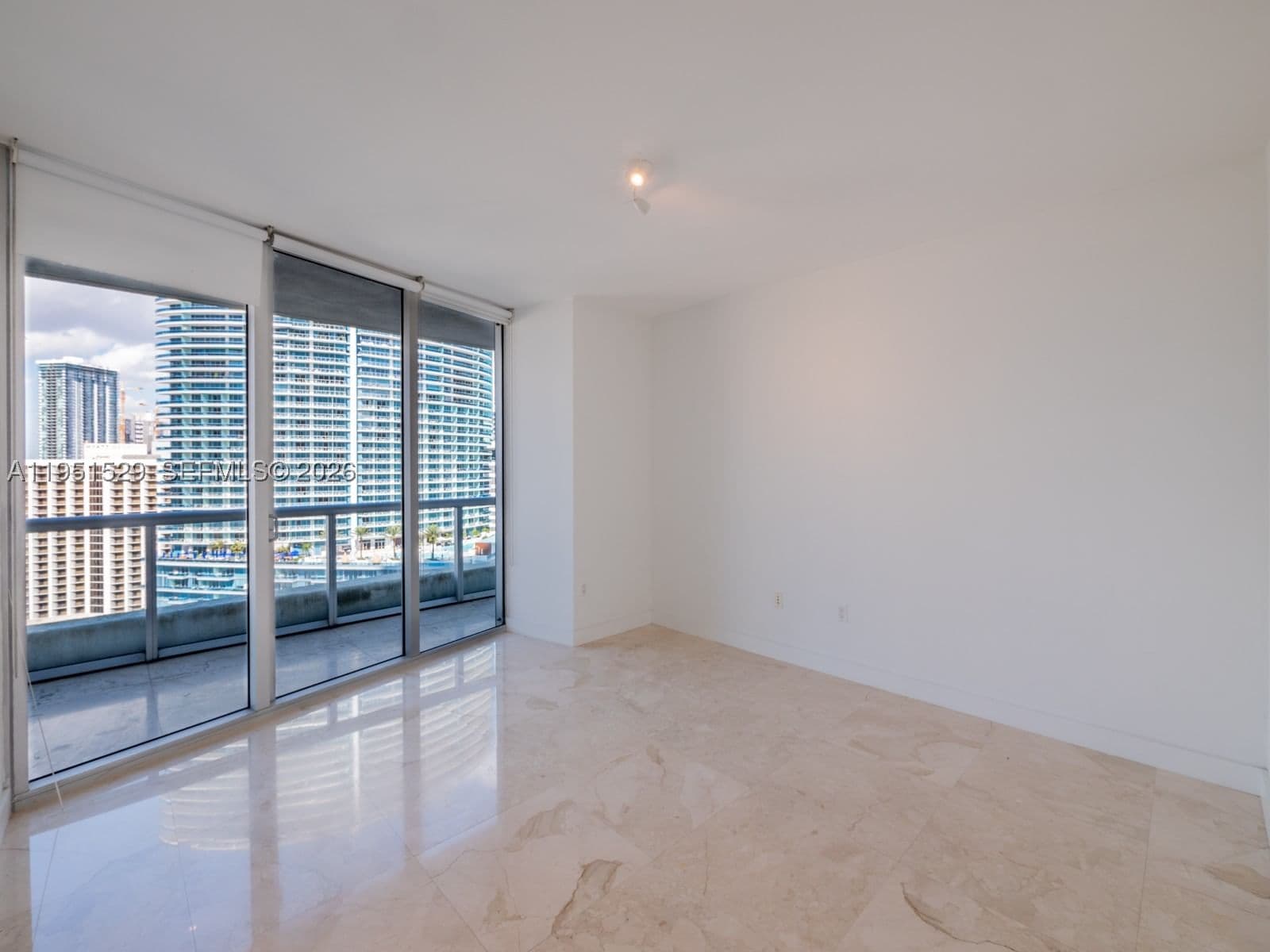 1+1 Condo — 465 Brickell Ave #2304, Miami, FL 33131
