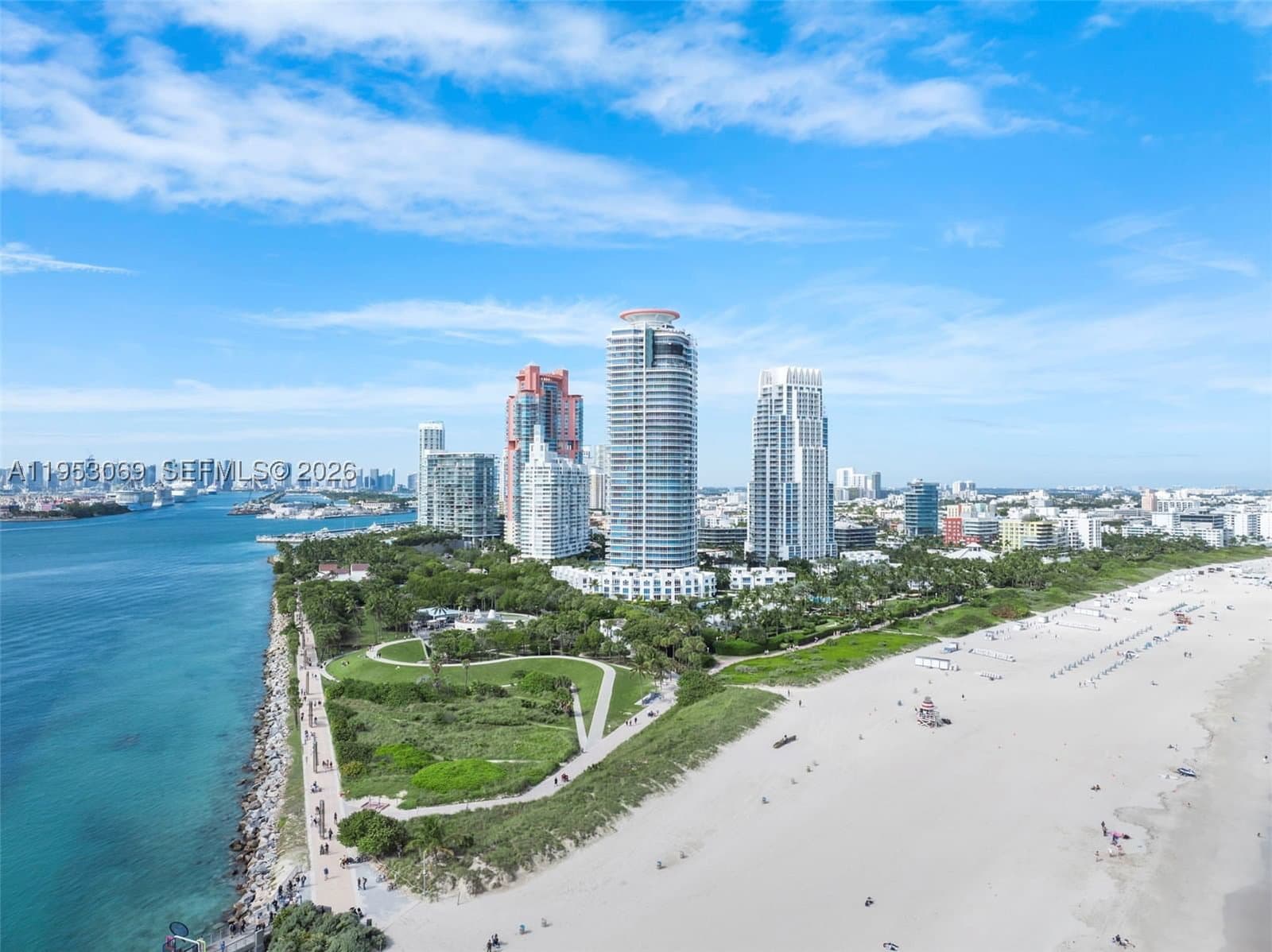 3-bedroom Condo — 100 Pointe Dr #510, Miami Beach, FL 33139