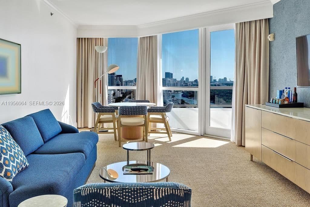 1+1 Condo — 4401 Collins Ave #1712, Miami Beach, FL 33140
