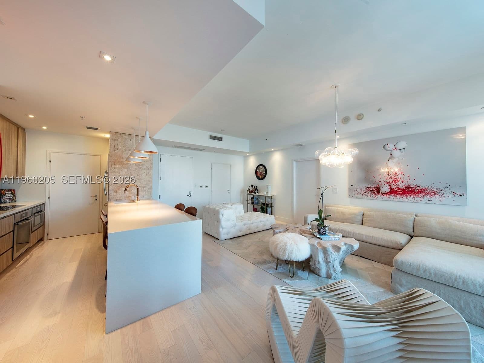 2+1 Condo — 50 Pointe Dr #707, Miami Beach, FL 33139