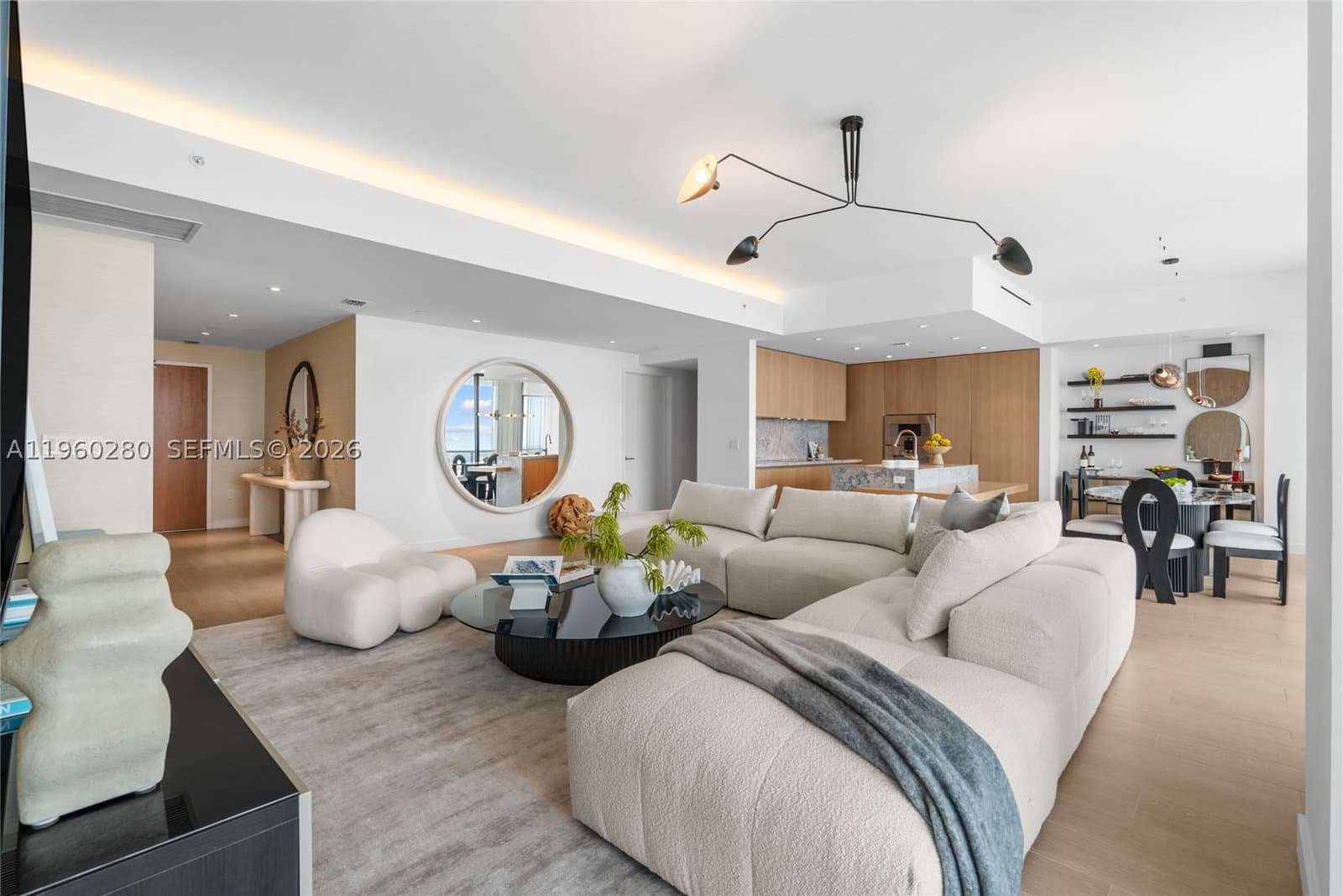 3-bedroom Condo — 500 Alton #2203, Miami Beach, FL 33139