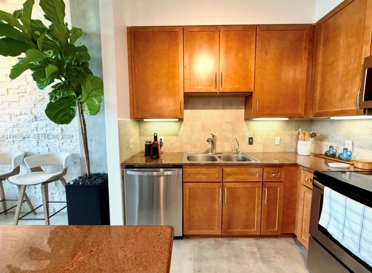 1+1 Condo — 2001 Biscayne Blvd #3608, Miami, FL 33137