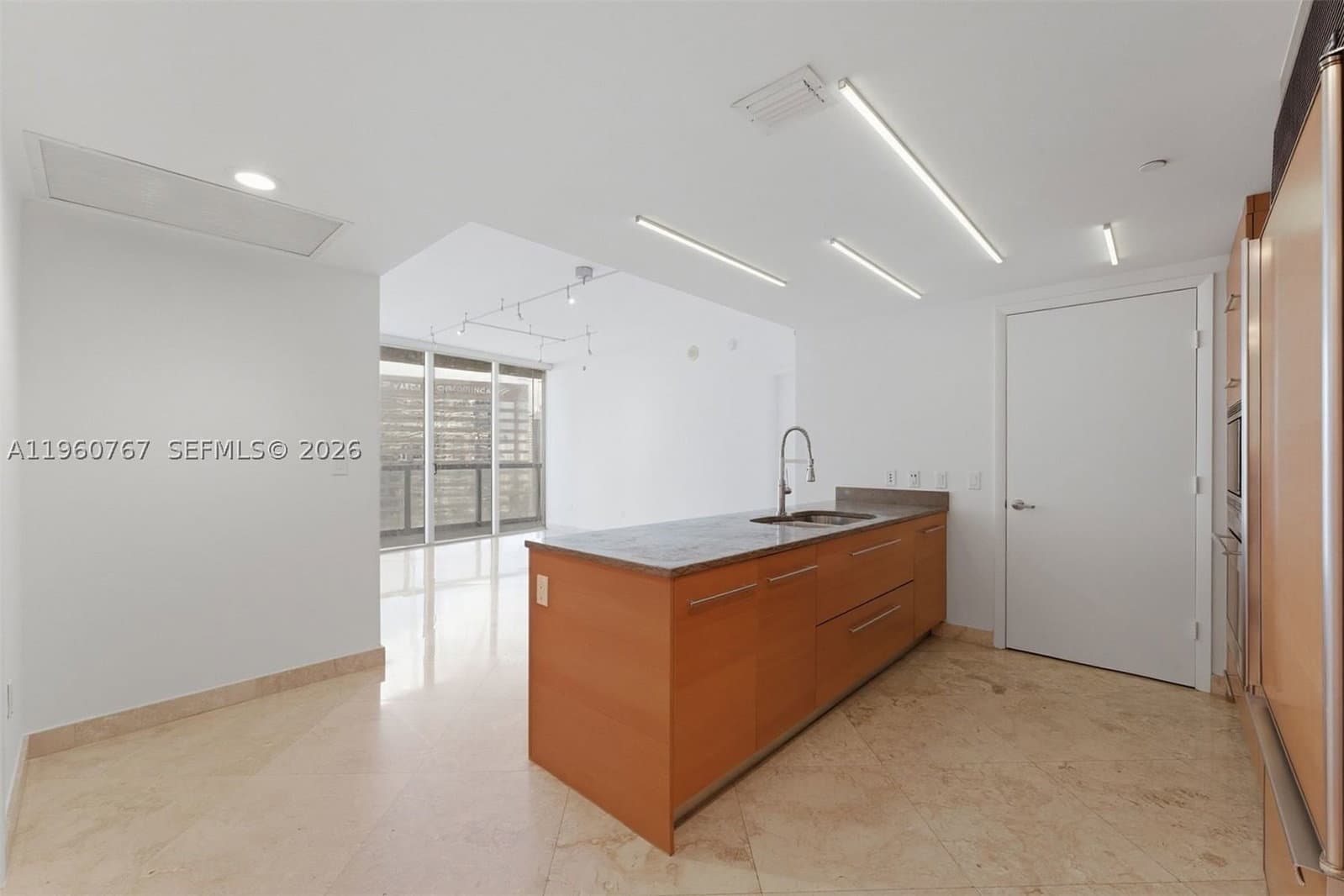 2+1 Condo — 475 Brickell Ave #3513, Miami, FL 33131