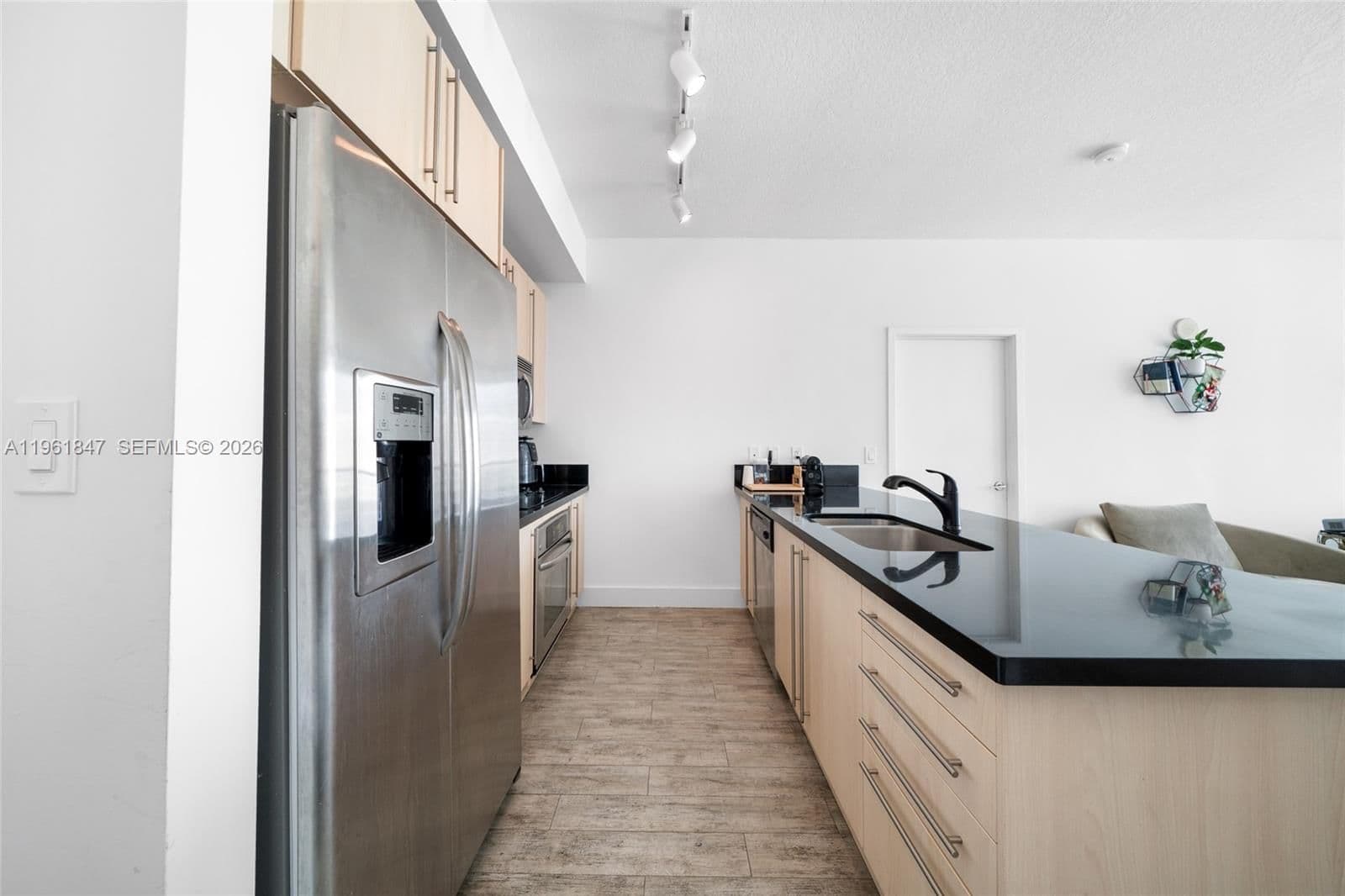 2-bedroom Condo — 1111 1st Ave #3422-N, Miami, FL 33130
