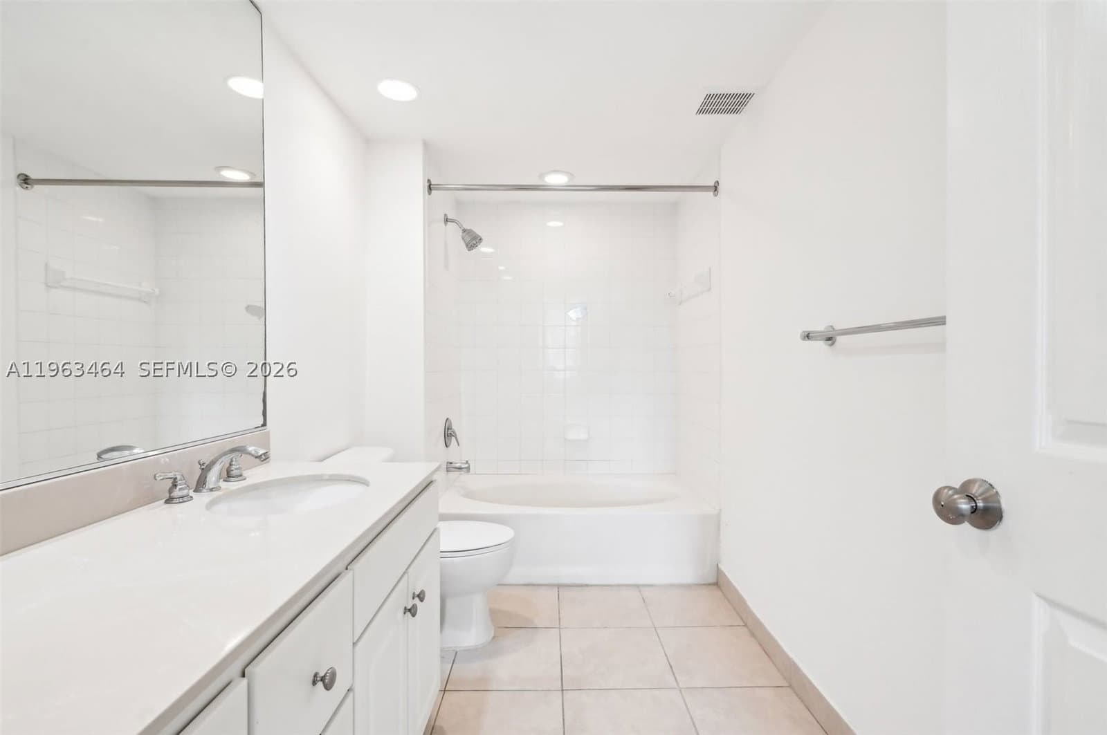 2+1 Condo — 2000 Bayshore Dr #304, Miami, FL 33137