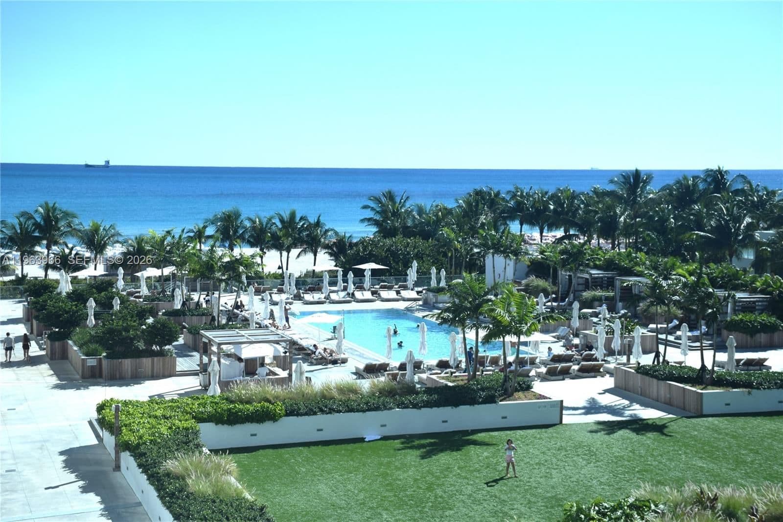 Condo — 2301 Collins Ave #543, Miami Beach, FL 33139
