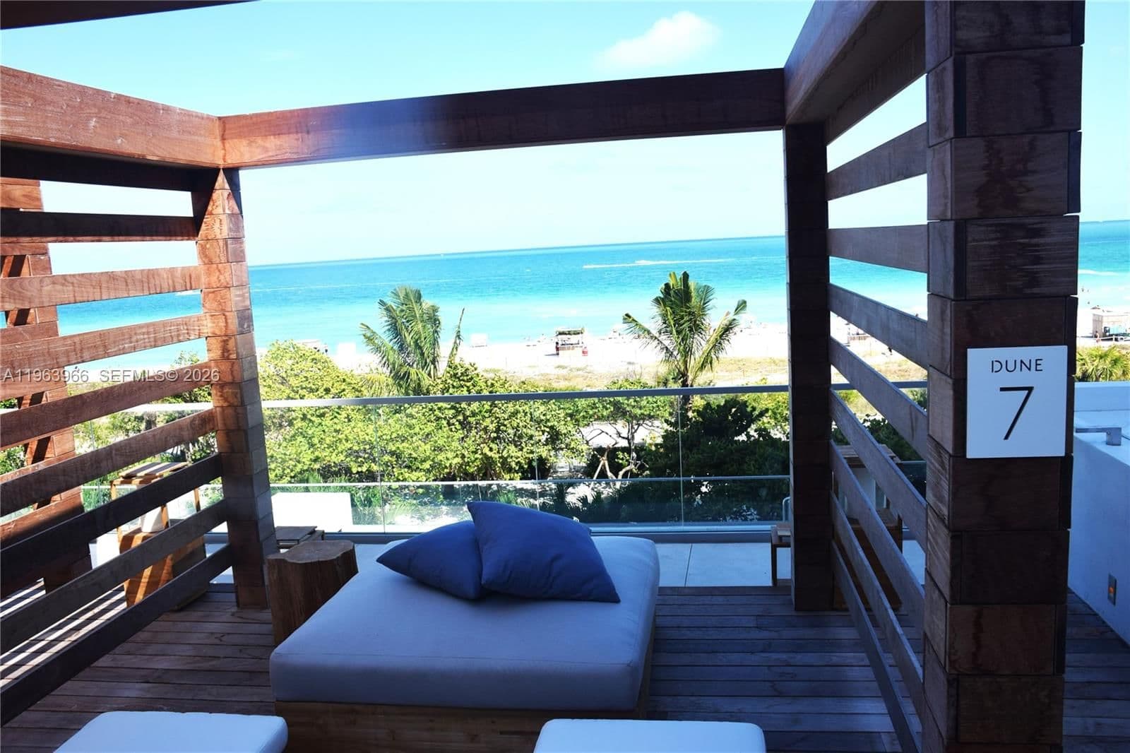 Condo — 2301 Collins Ave #543, Miami Beach, FL 33139