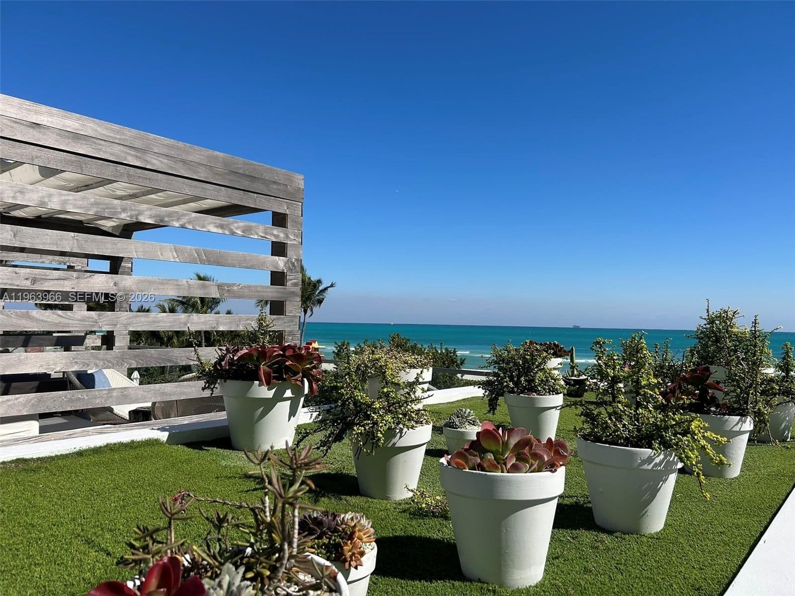 Condo — 2301 Collins Ave #543, Miami Beach, FL 33139