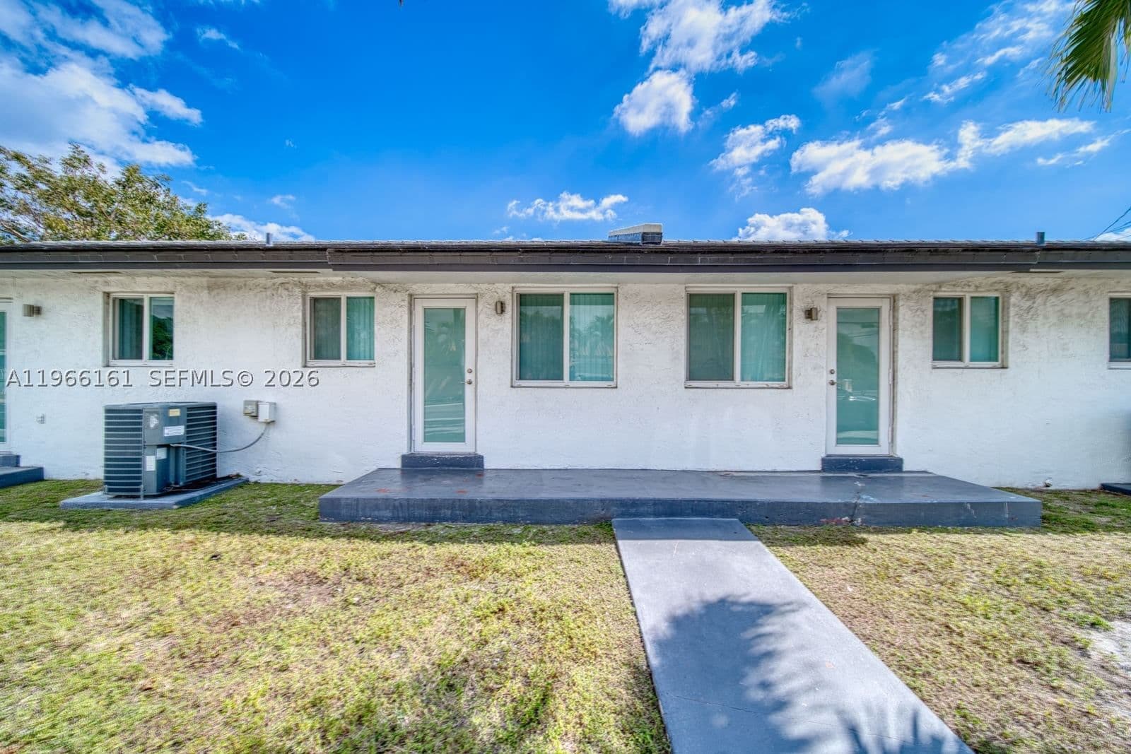 Mülk — 2841 24th Ter, Miami, FL 33145
