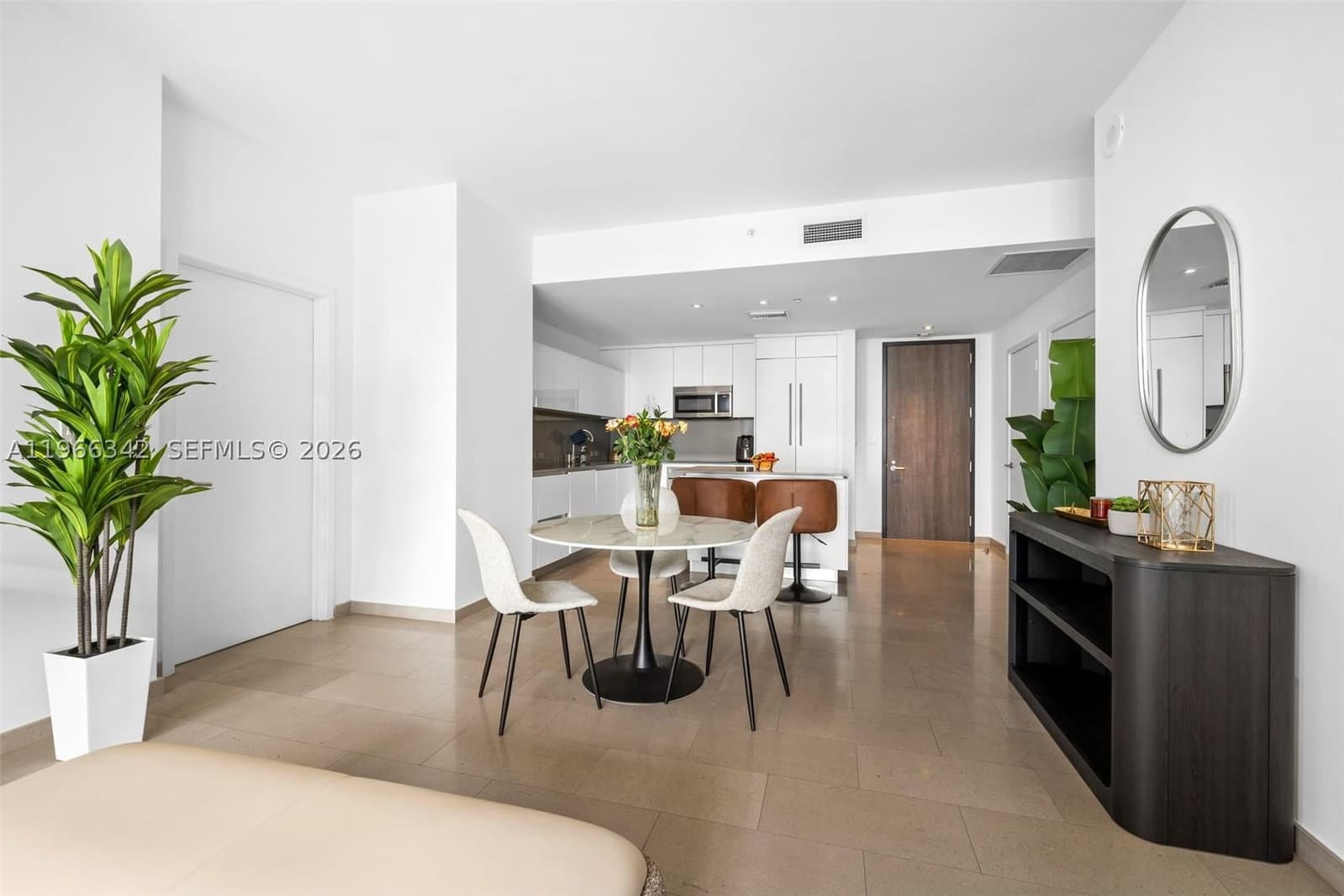 2+1 Condo — 88 7th St #2105, Miami, FL 33130