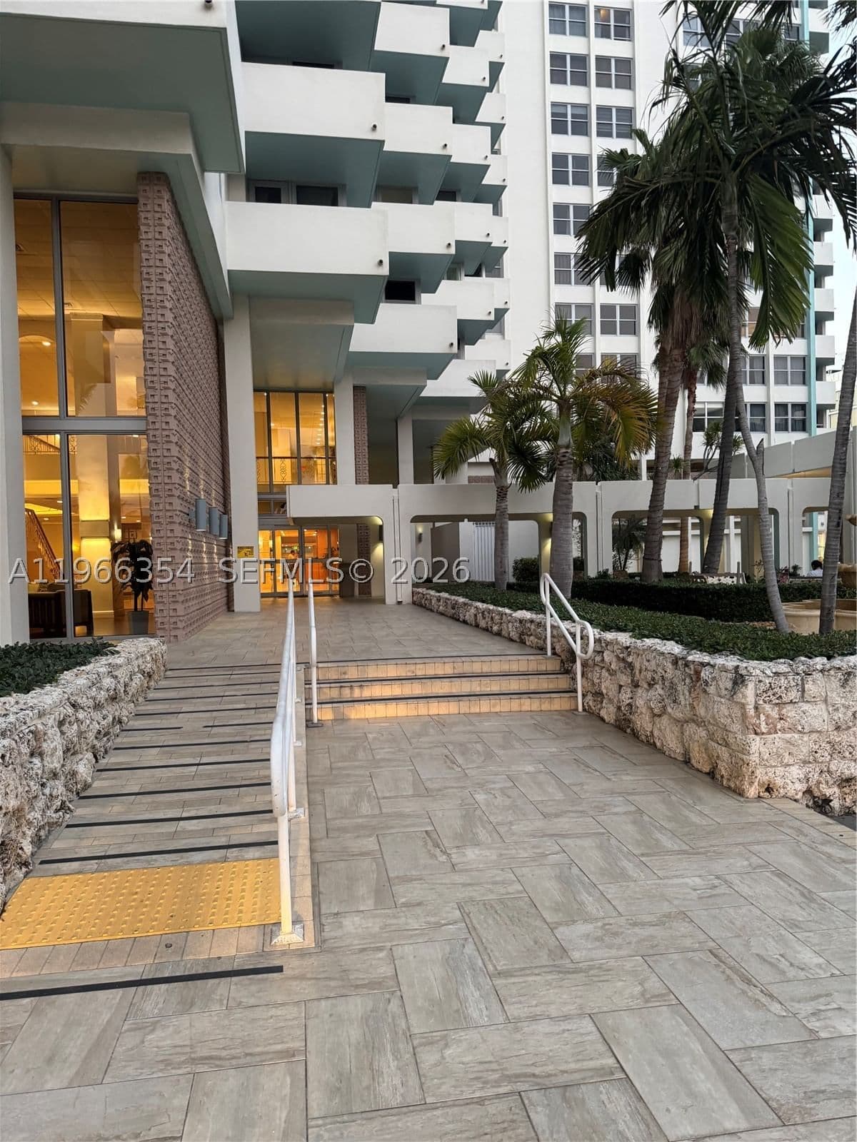 1+1 Condo — 2899 Collins Ave #936, Miami Beach, FL 33140