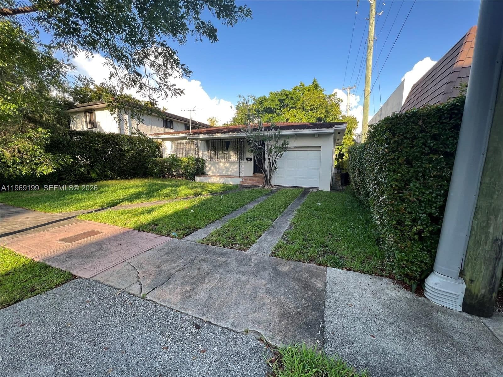 2-bedroom Single-Family Home — 812 Columbus Blvd, Coral Gables, FL 33134