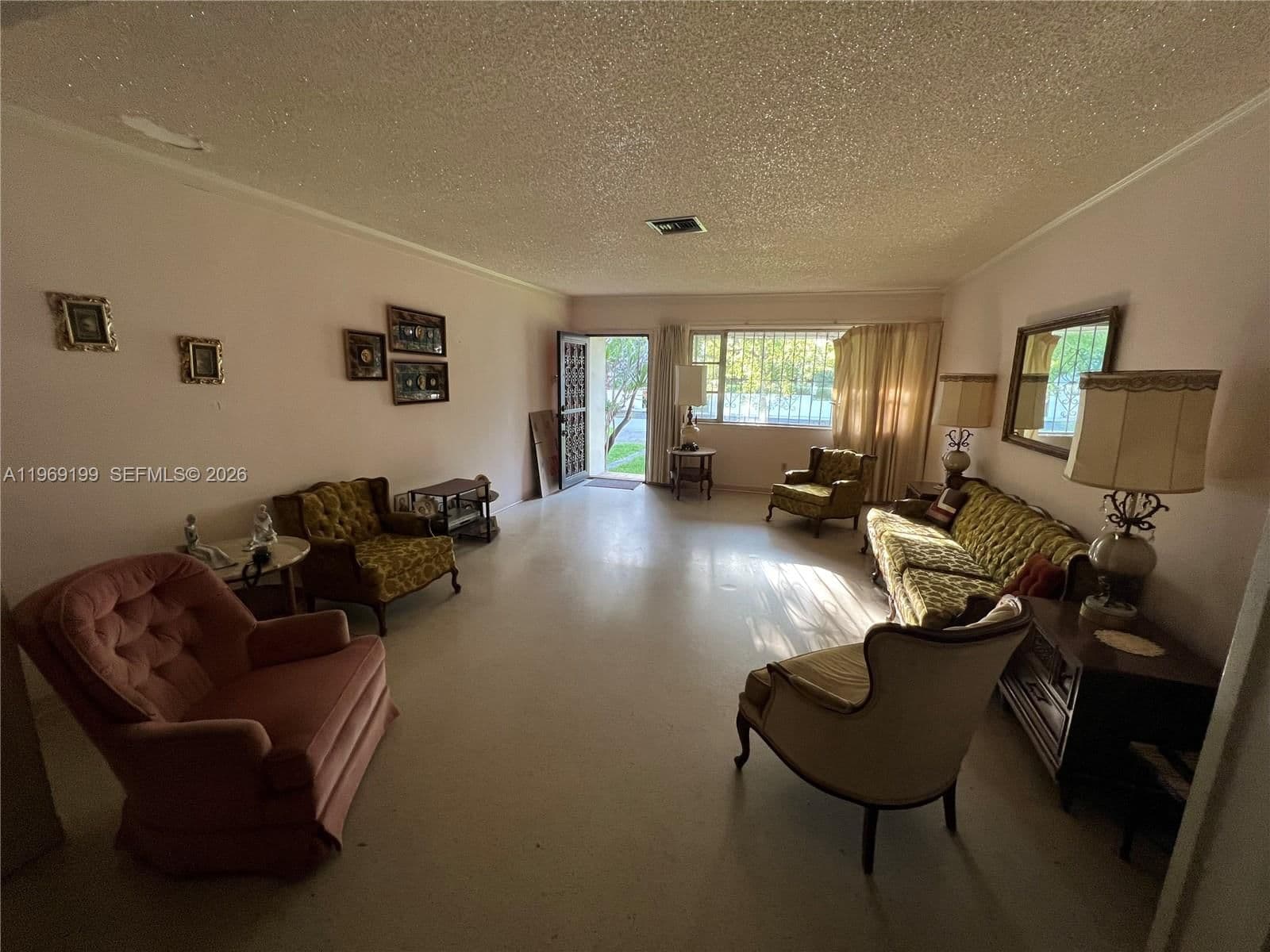 2-bedroom Single-Family Home — 812 Columbus Blvd, Coral Gables, FL 33134